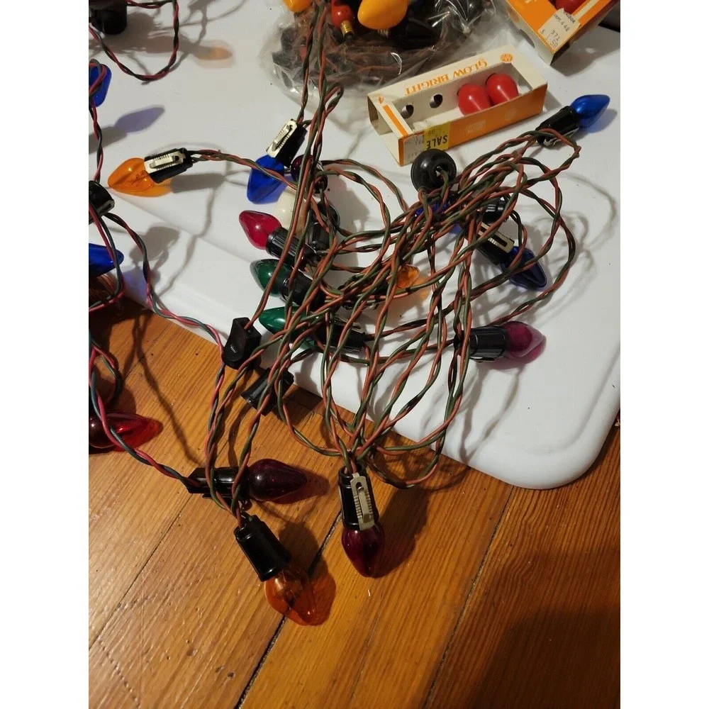Lot 4 Vintage Christmas Tree Lights 15 Socket Bulb String Strand Red Green Wire